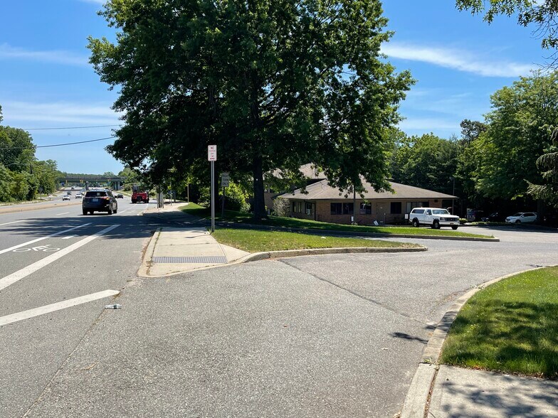 More Photos Of 1150 Portion Rd, Holtsville Medical For Lease