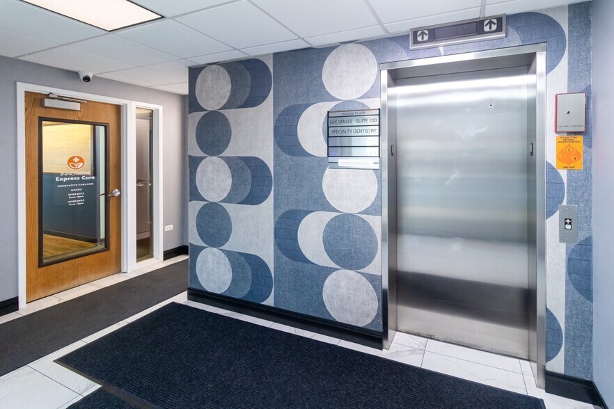 More Photos Of 2400 N Ashland Ave, Chicago Medical For Lease