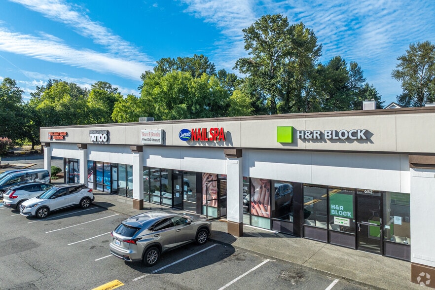 More Photos Of 640-680 Strander Blvd, Tukwila General Retail For Lease