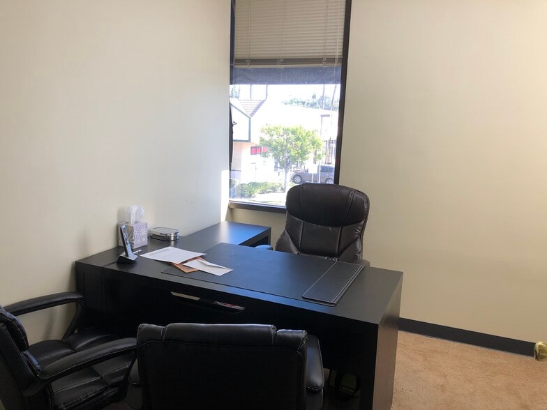 More Photos Of 895 E Yorba Linda Blvd, Placentia Office For Lease