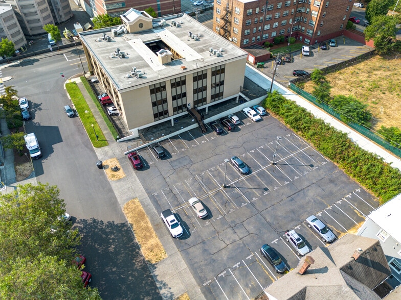 More Photos Of 705 S 9th St, Tacoma Office For Sale