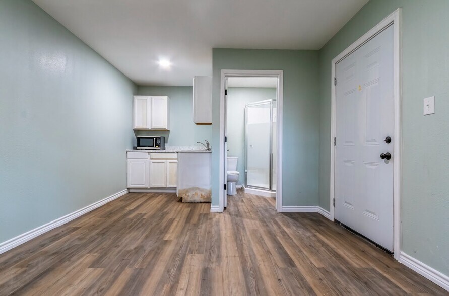 More Photos Of 229 Bishop, Livingston Apartments For Sale