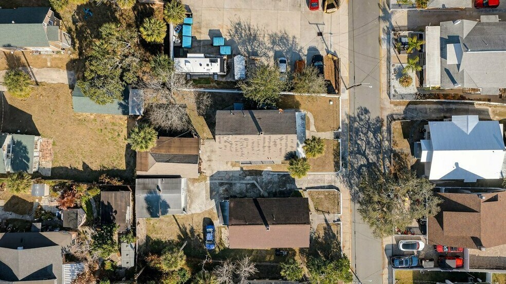 More Photos Of 26 S Hollywood Ave, Daytona Beach Apartments For Sale