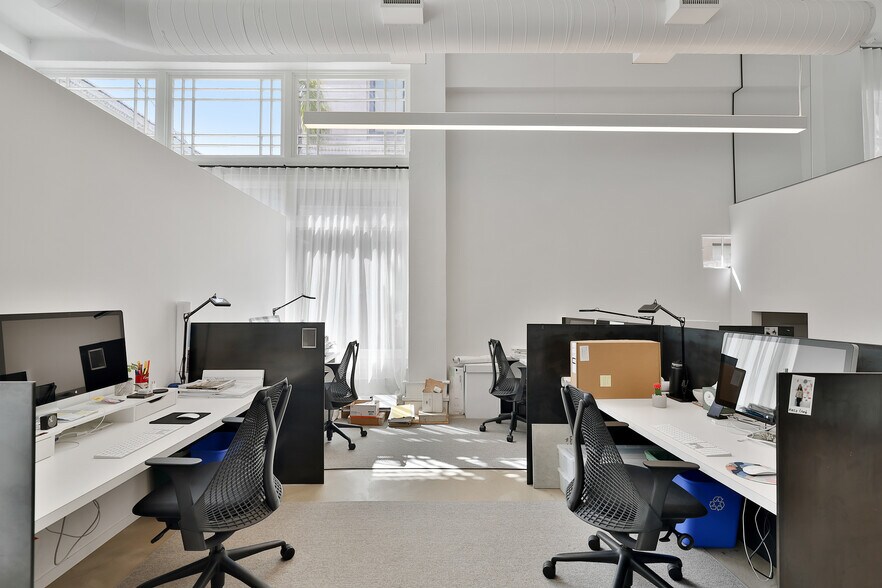 More Photos Of 1033-1037 Polk St, San Francisco Loft Creative Space For Lease
