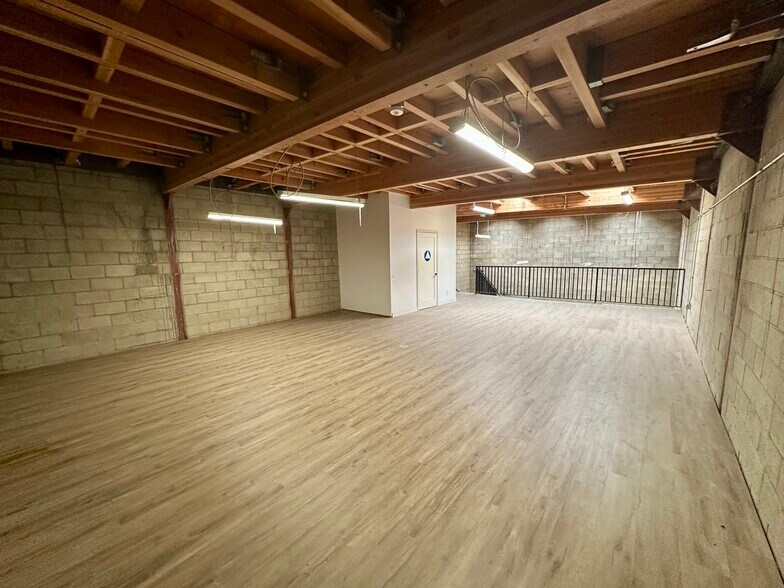 Primary Photo Of 7528 Clybourn Ave, Sun Valley Manufacturing For Lease