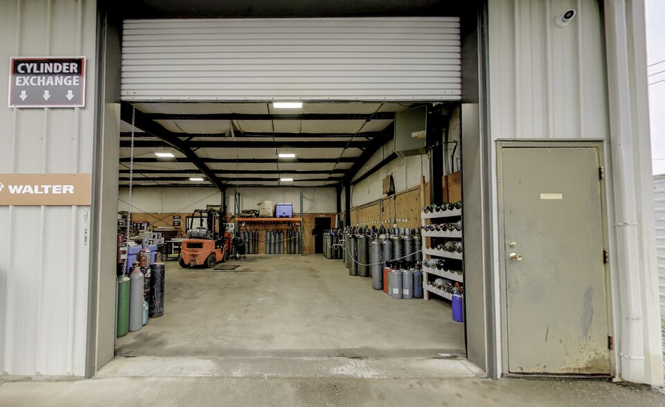 More Photos Of 11020 N State Highway 49, Martell Freestanding For Sale