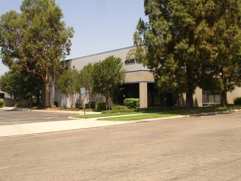 Primary Photo Of 9216 Center Ave, Rancho Cucamonga Manufacturing For Lease