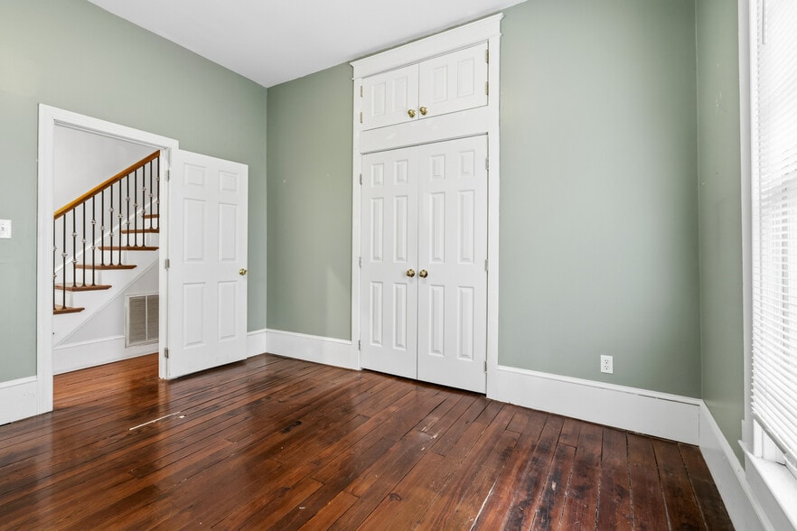 More Photos Of 405 Morson St, Raleigh Office For Sale