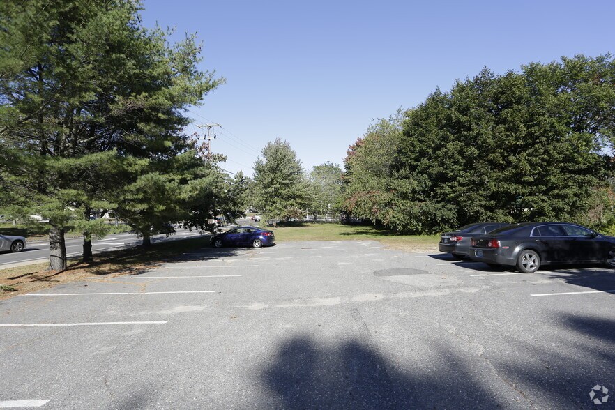 More Photos Of 155 Saco Ave, Old Orchard Beach Office For Sale