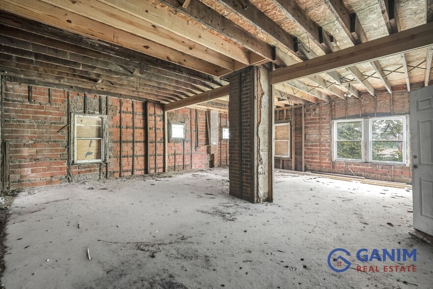 More Photos Of 13515 Saint Clair Ave, Cleveland Apartments For Sale