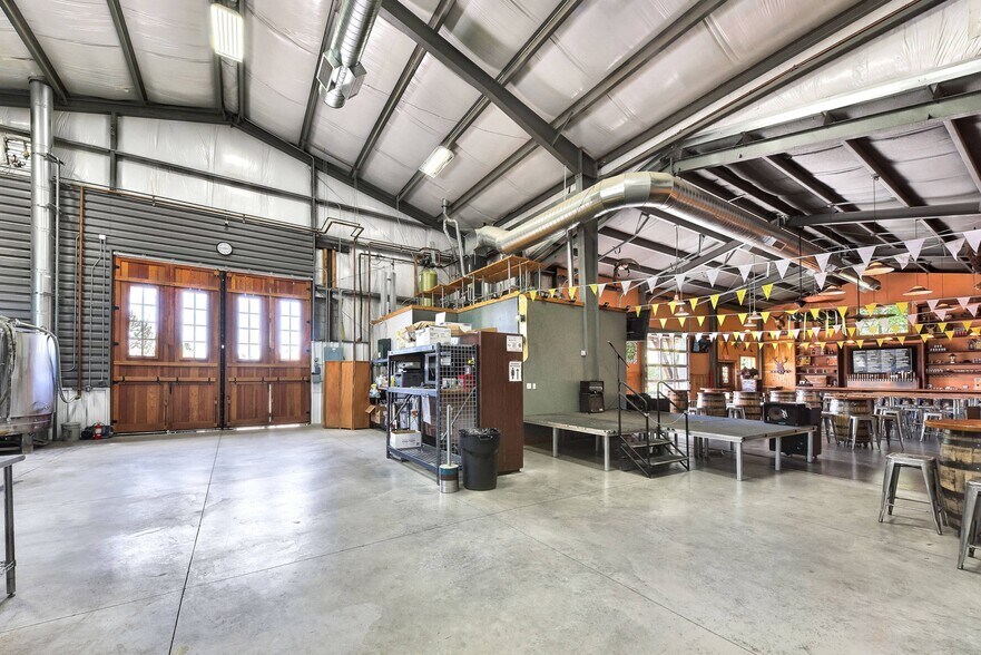 More Photos Of 9719 W Chinden Blvd, Garden City Restaurant For Sale