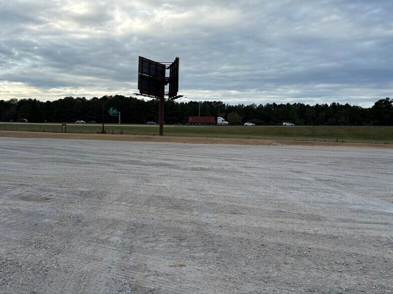 More Photos Of 1709 Atlas rd, Columbia Industrial For Lease
