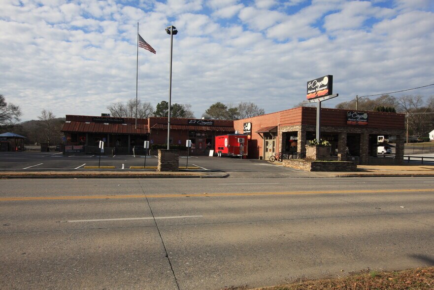 More Photos Of 217 W Elm St, Rockmart Specialty For Sale