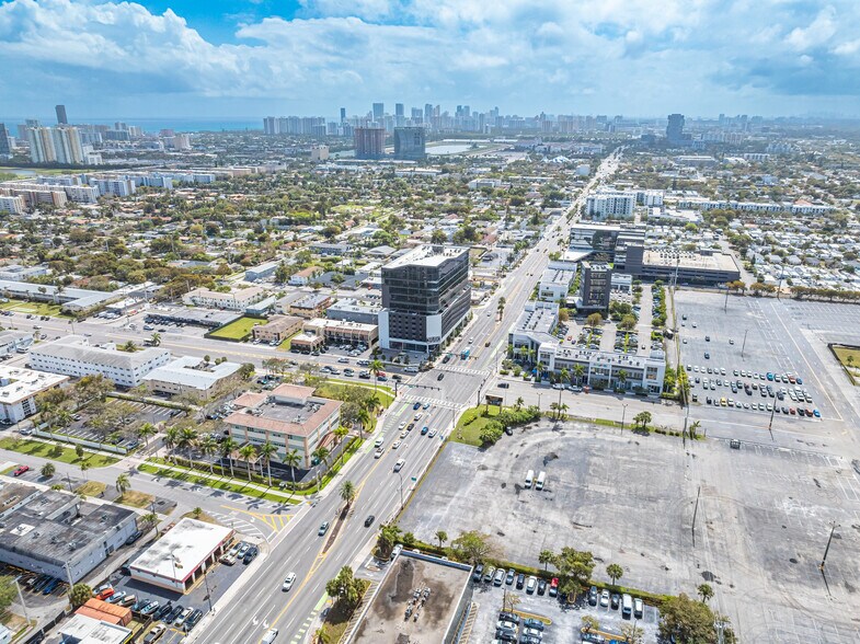 More Photos Of 800 N Federal Hwy, Hallandale Beach Office For Sale