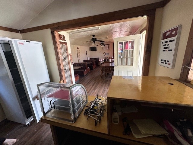 More Photos Of 269 S Main St, Lobelville Light Distribution For Sale