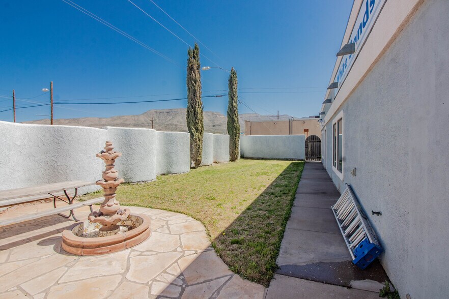 More Photos Of 2010 Pecan Dr, Alamogordo General Retail For Sale