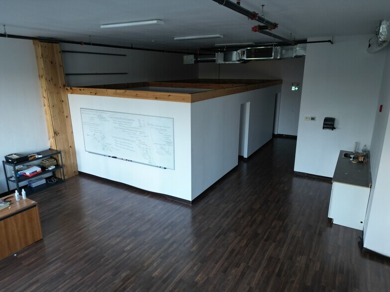 More Photos Of 65 Denzil Doyle Crt, Ottawa Showroom For Sale