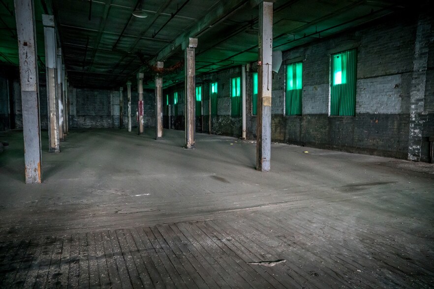 More Photos Of 703-757 Elk St, Buffalo Warehouse For Sale