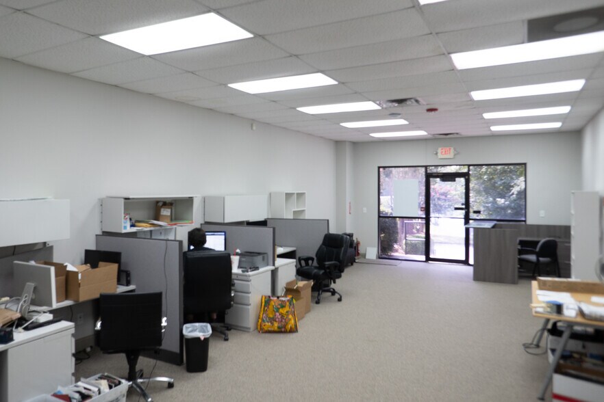 More Photos Of 9370 Industrial Trace, Alpharetta Warehouse For Lease