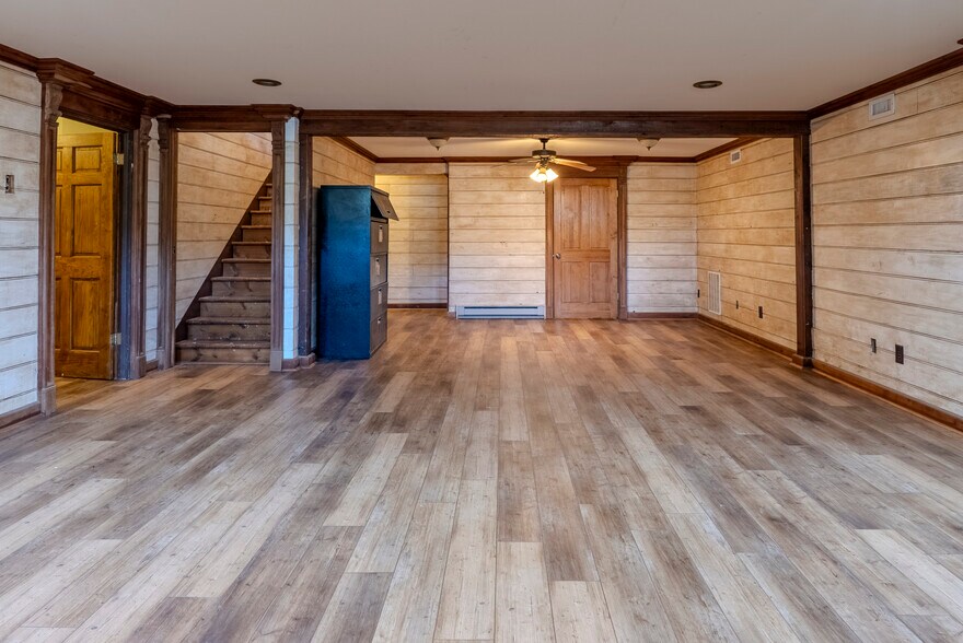 More Photos Of 8356 Sylva Rd, Franklin Office For Sale