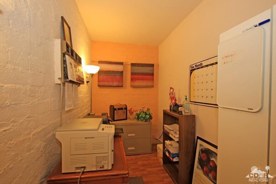 More Photos Of 51650 Avenida Bermudas, La Quinta Office For Lease