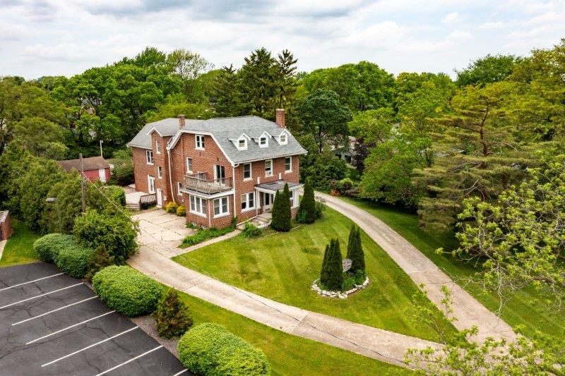 Primary Photo Of 4673 Kenny Rd, Columbus Office For Sale