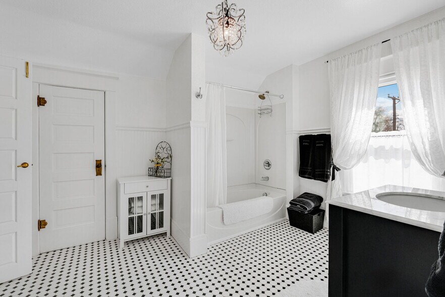 More Photos Of 224 5th St, Hugo Multifamily For Sale