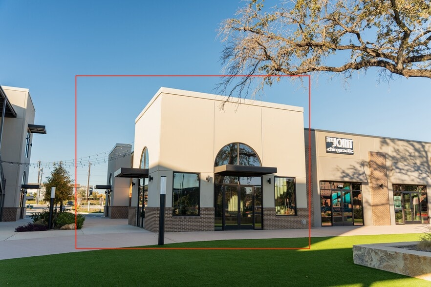 More Photos Of 2860 Military dr, San Antonio General Retail For Lease