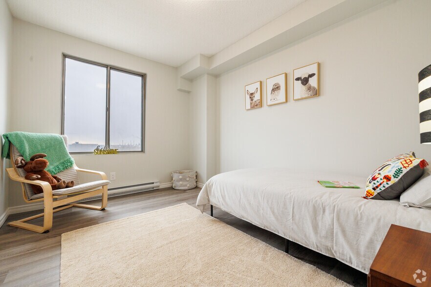 More Photos Of 160 George St, Sarnia Apartments For Lease