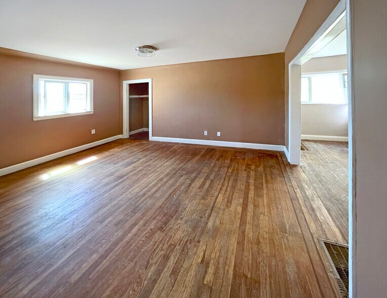 More Photos Of 3253 Middlefield Rd, Menlo Park Storefront For Sale
