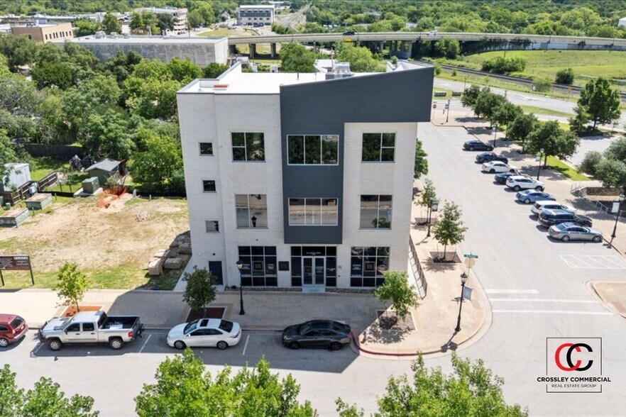 More Photos Of 211 S Brown St, Round Rock Medical For Lease