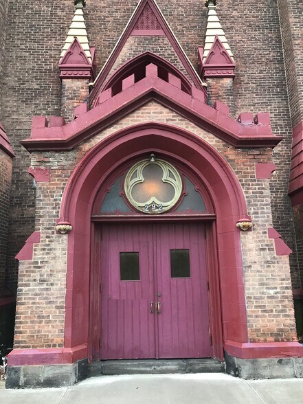 More Photos Of 292 3rd Ave, Troy Specialty For Sale