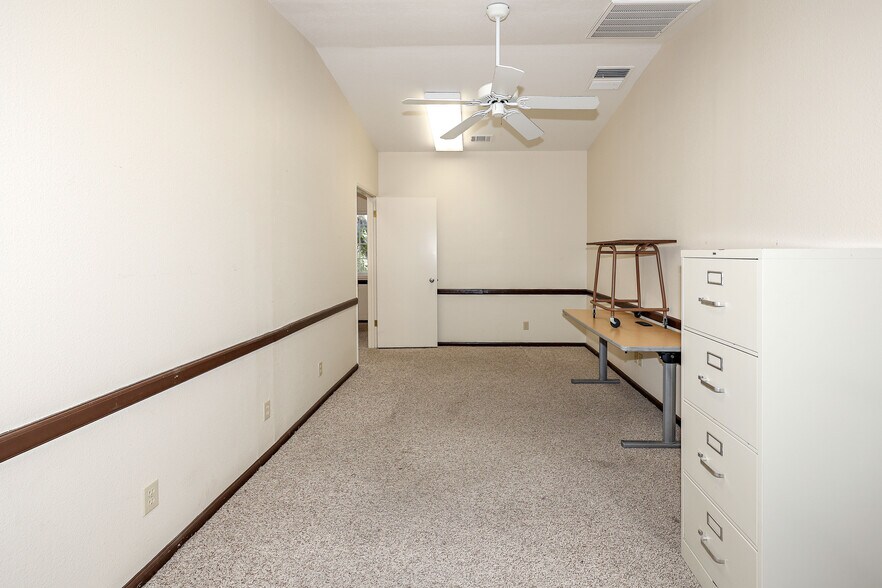 More Photos Of 5320 State Highway 49, Mariposa Office Residential For Sale