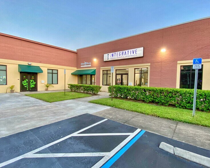 More Photos Of 3200-3600 SE Federal Hwy, Stuart Unknown For Lease