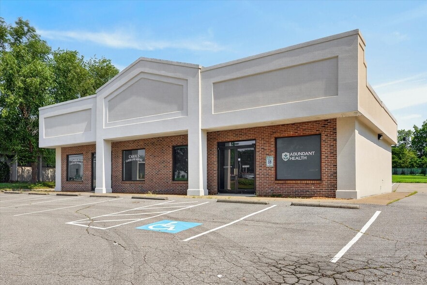 More Photos Of 2143a-2145 Old Ashland City Rd, Clarksville Freestanding For Lease