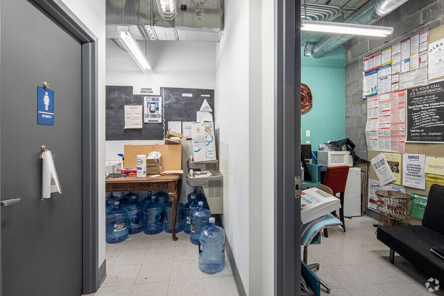 More Photos Of 424 York Rd, Towson Freestanding For Lease