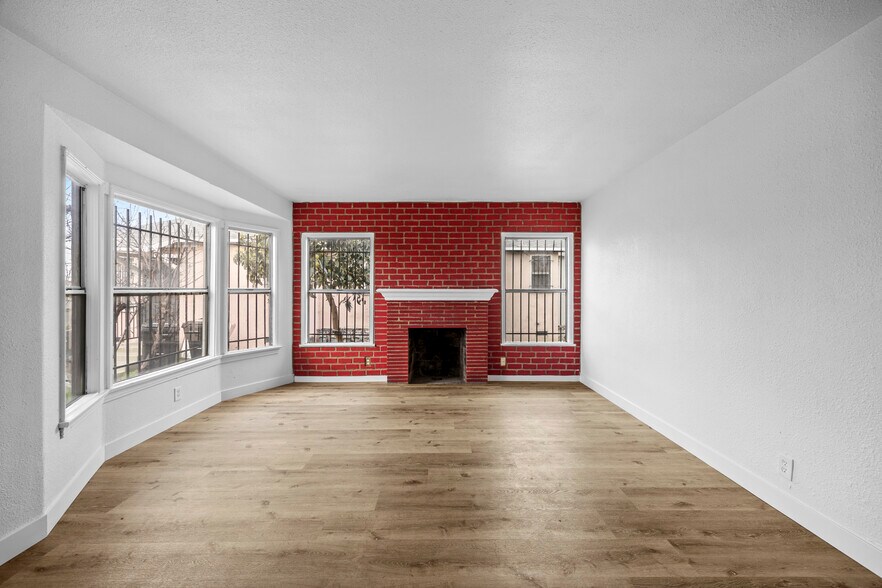More Photos Of 11008 Willowbrook Ave, Los Angeles Multifamily For Sale