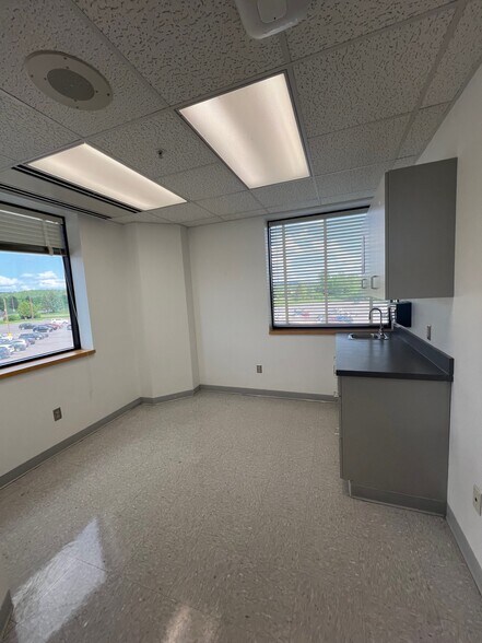 More Photos Of 4000-4200 Medical Center Dr, Fayetteville Medical For Lease