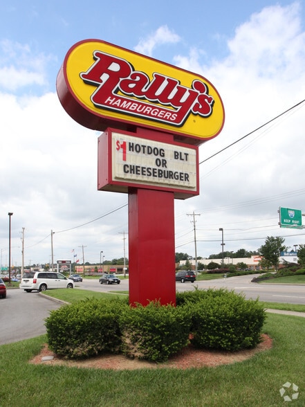 More Photos Of 6101 E Main St, Columbus Fast Food For Lease