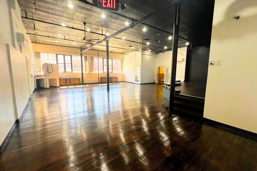 More Photos Of 72 68th St, Guttenberg Flex For Lease