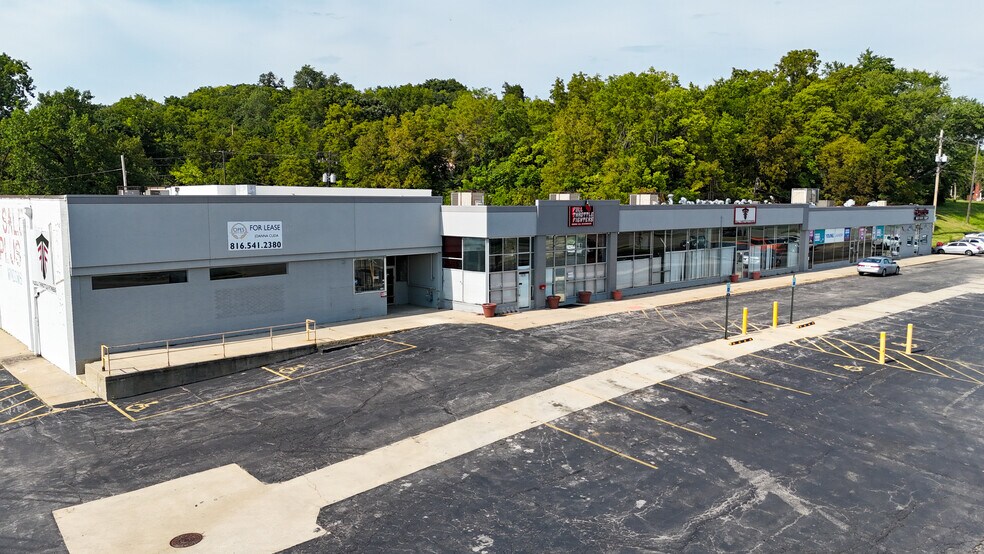 More Photos Of 1260-1280 Merriam Ln, Kansas City General Retail For Sale