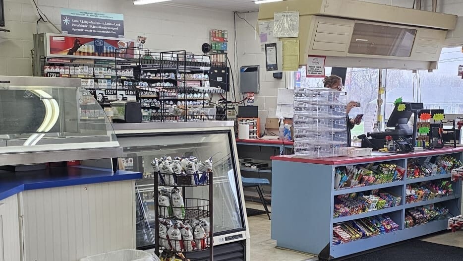 More Photos Of 3008e US-60, Harned General Retail For Sale