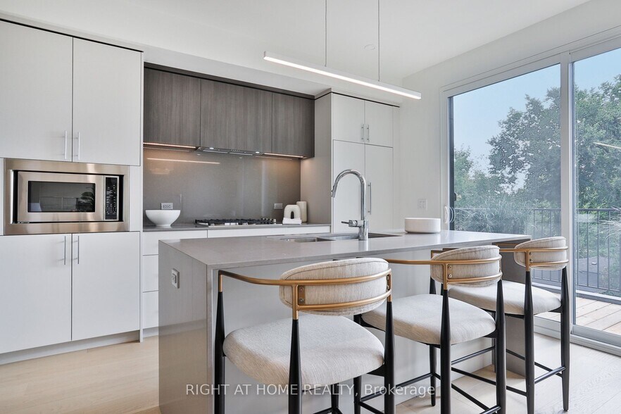 More Photos Of 2343 Gerrard St E, Toronto Apartments For Sale