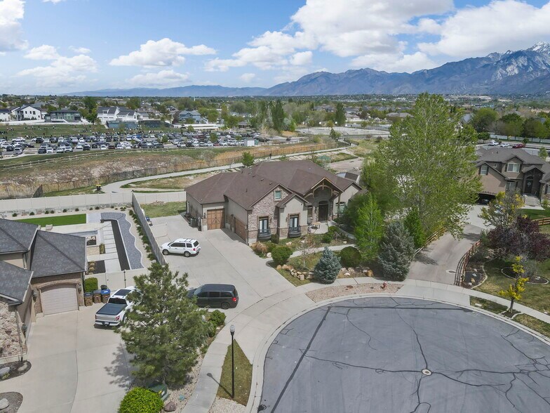 More Photos Of 217 E Scenic Peak Cv, Draper Assisted Living For Sale