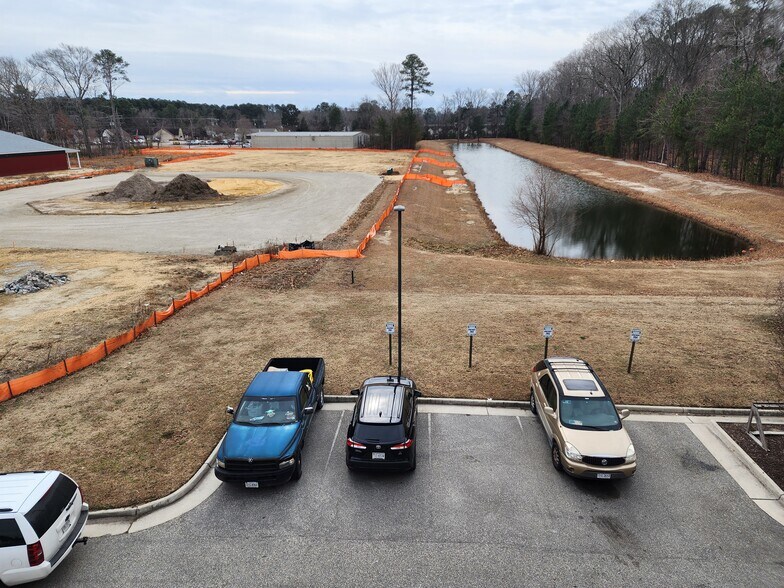 More Photos Of 200 Fountains Ln, Poquoson Apartments For Sale