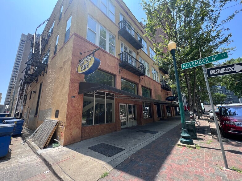 More Photos Of 113 S Court Ave, Memphis General Retail For Sale