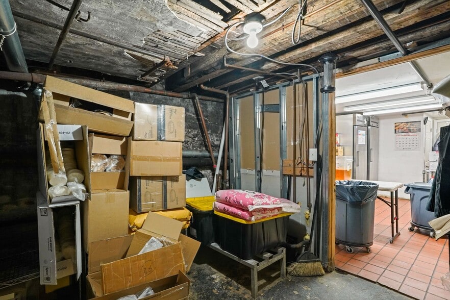 More Photos Of 63-65 Broad St, Boston Storefront Retail Residential For Sale