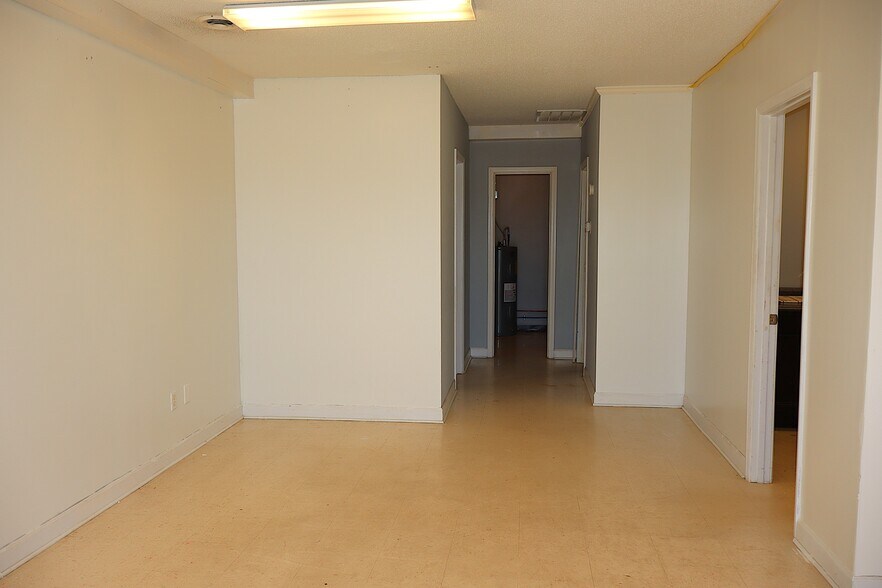 More Photos Of 501 Plaza Dr, Enterprise Storefront Retail Office For Sale