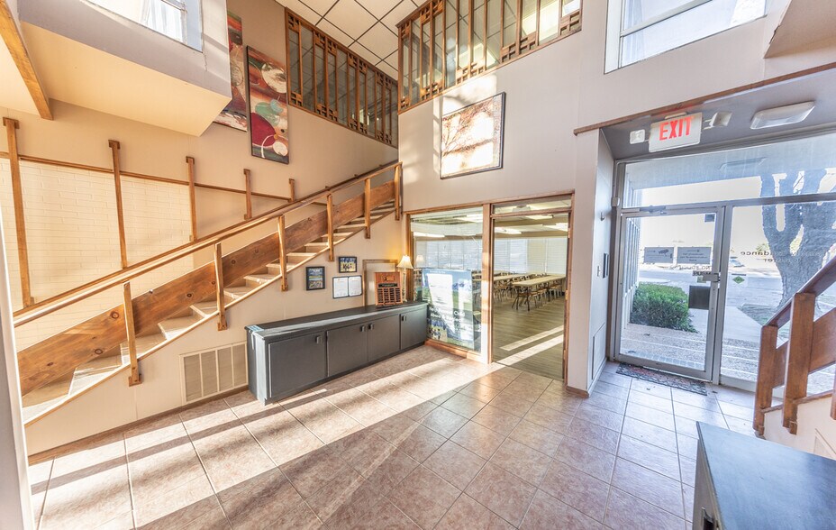 More Photos Of 5 Briercroft Office Park, Lubbock Office For Sale