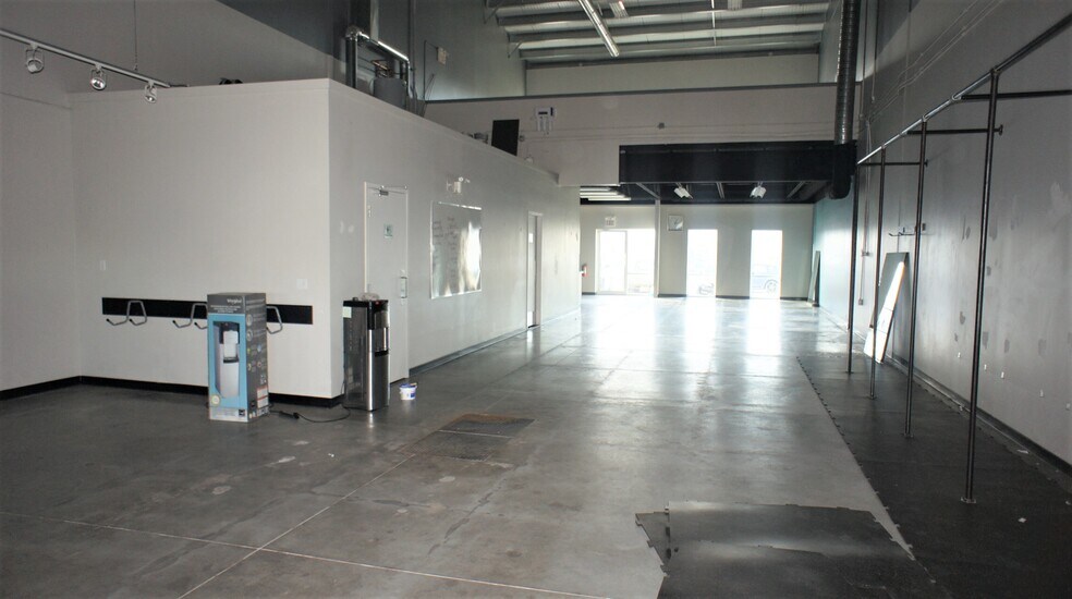 More Photos Of 280 Portage Clos, Sherwood Park Warehouse For Sale